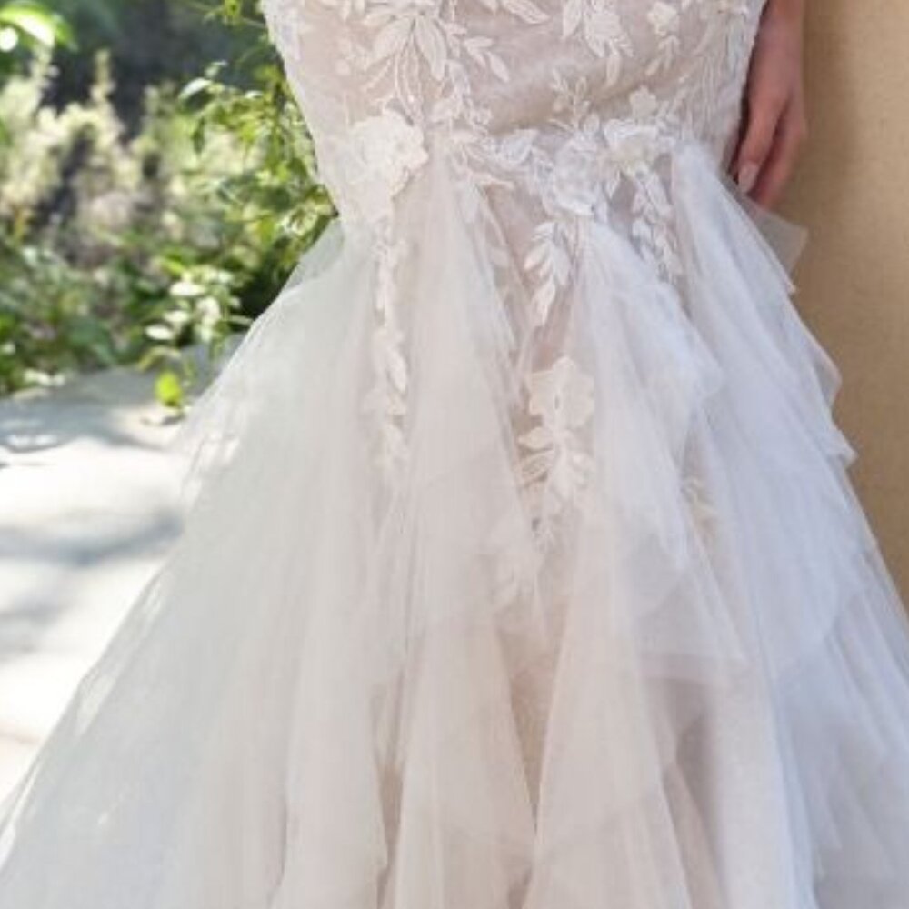 Off white/nude new mermaid wedding dress,bridal gown - Picture 5 of 9